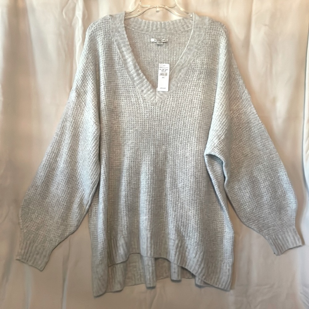 Brand new american eagle V-neck sweater, light grey.